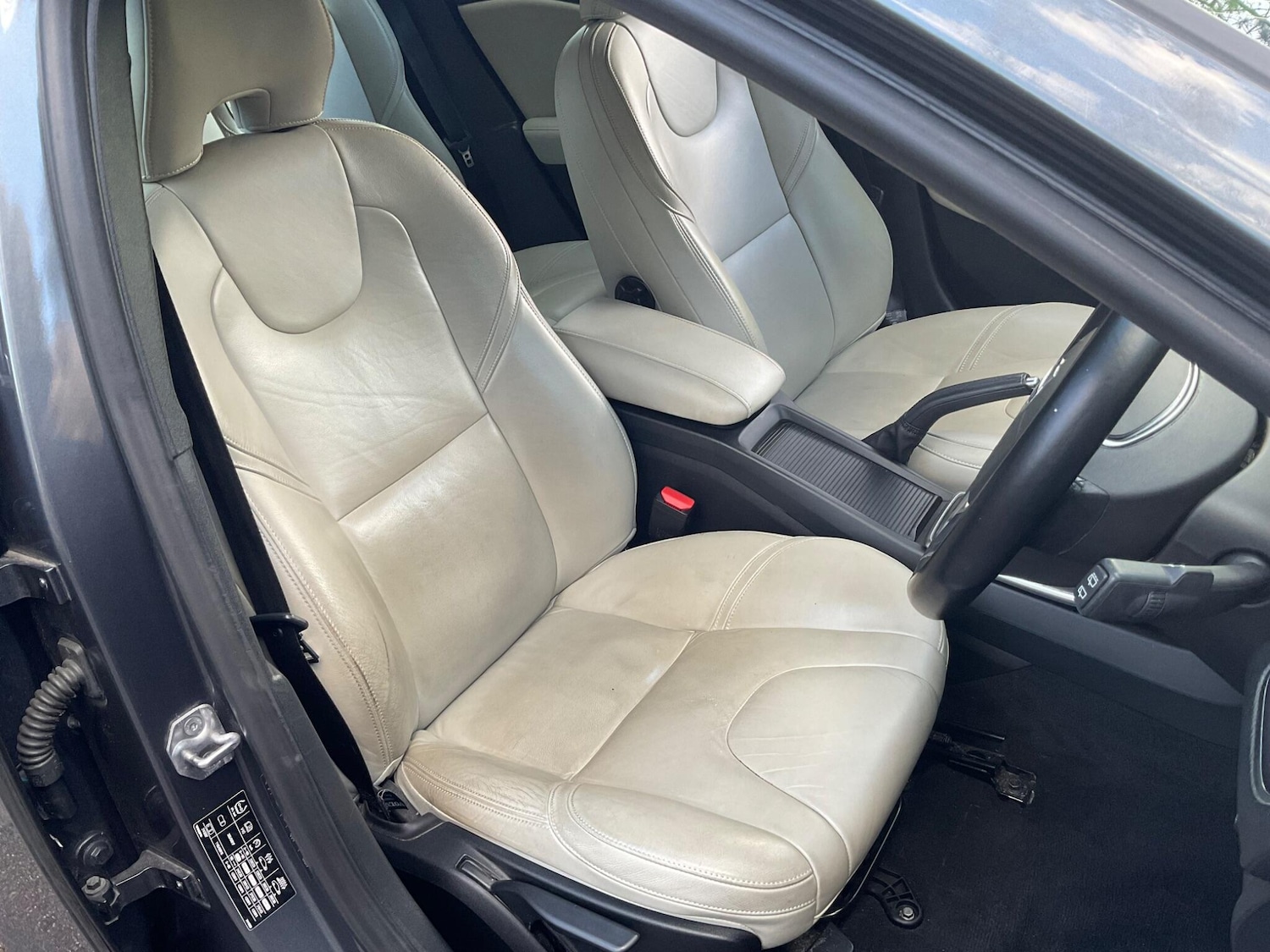 Used Volvo V40 2014 for sale - 77892275: Photo 12