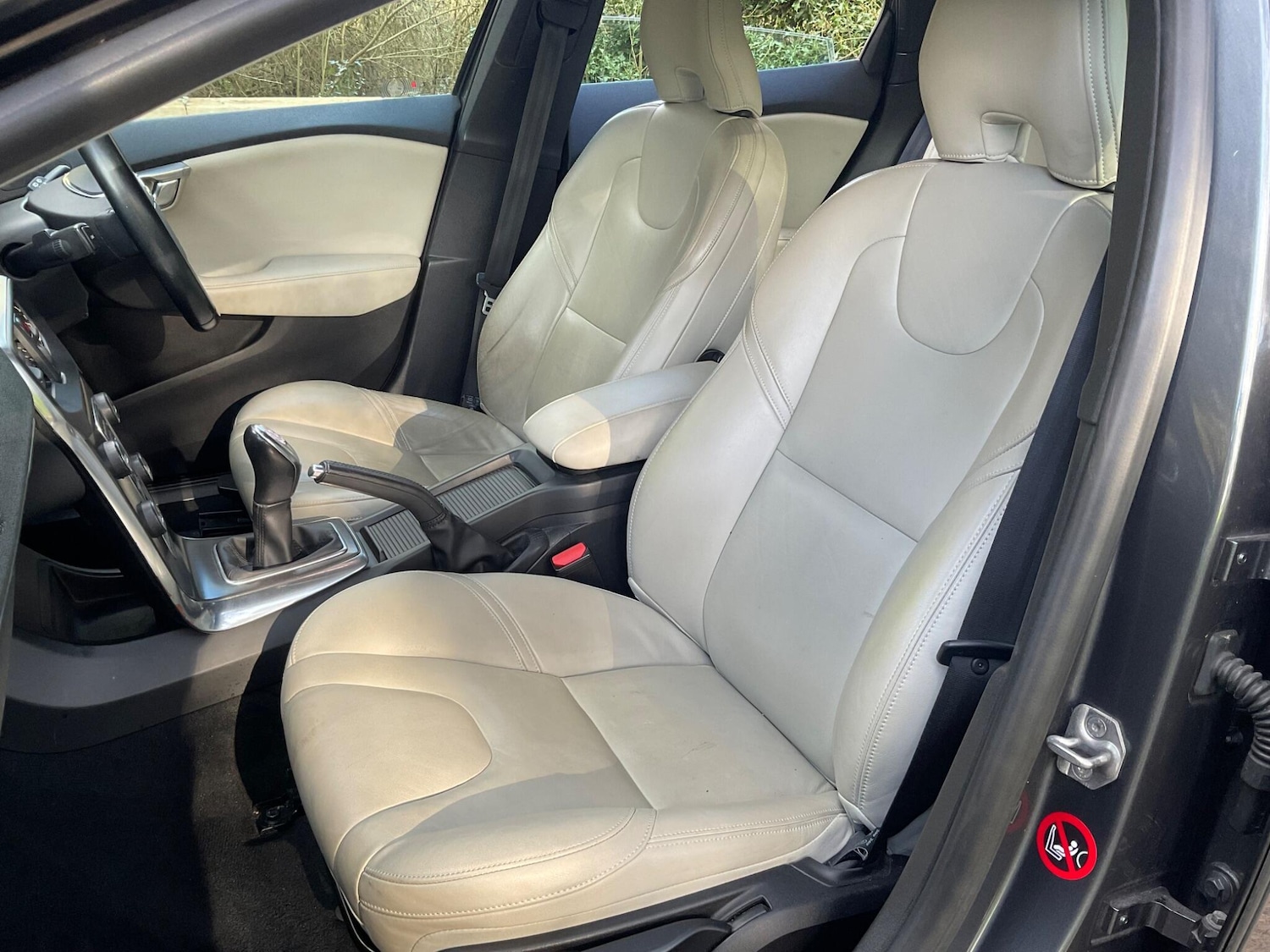 Used Volvo V40 2014 for sale - 77892275: Photo 14