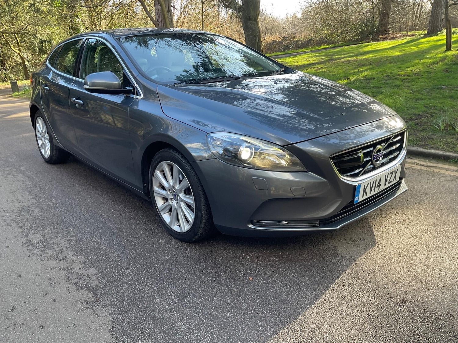 Used Volvo V40 2014 for sale - 77892275: Photo 3