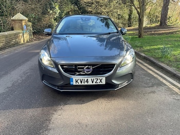 Used Volvo V40 2014 for sale - 77892275: Photo