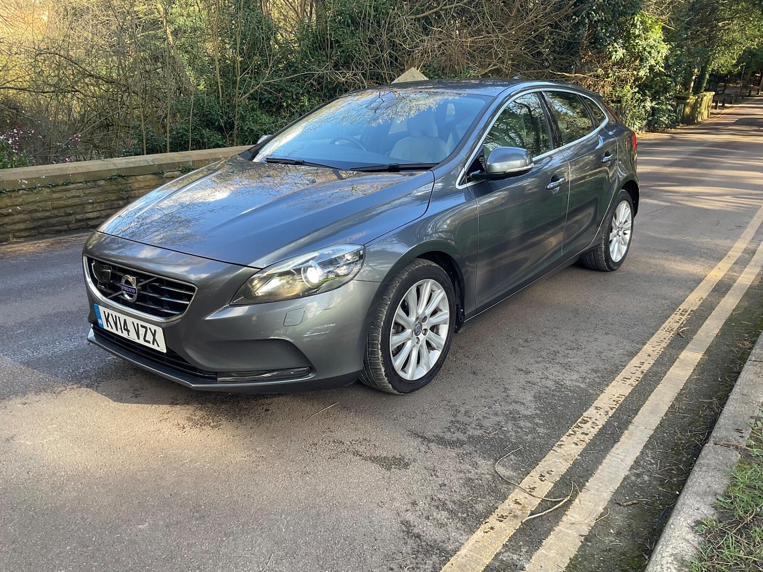 Used Volvo V40 2014 for sale - 77892275: Photo 5