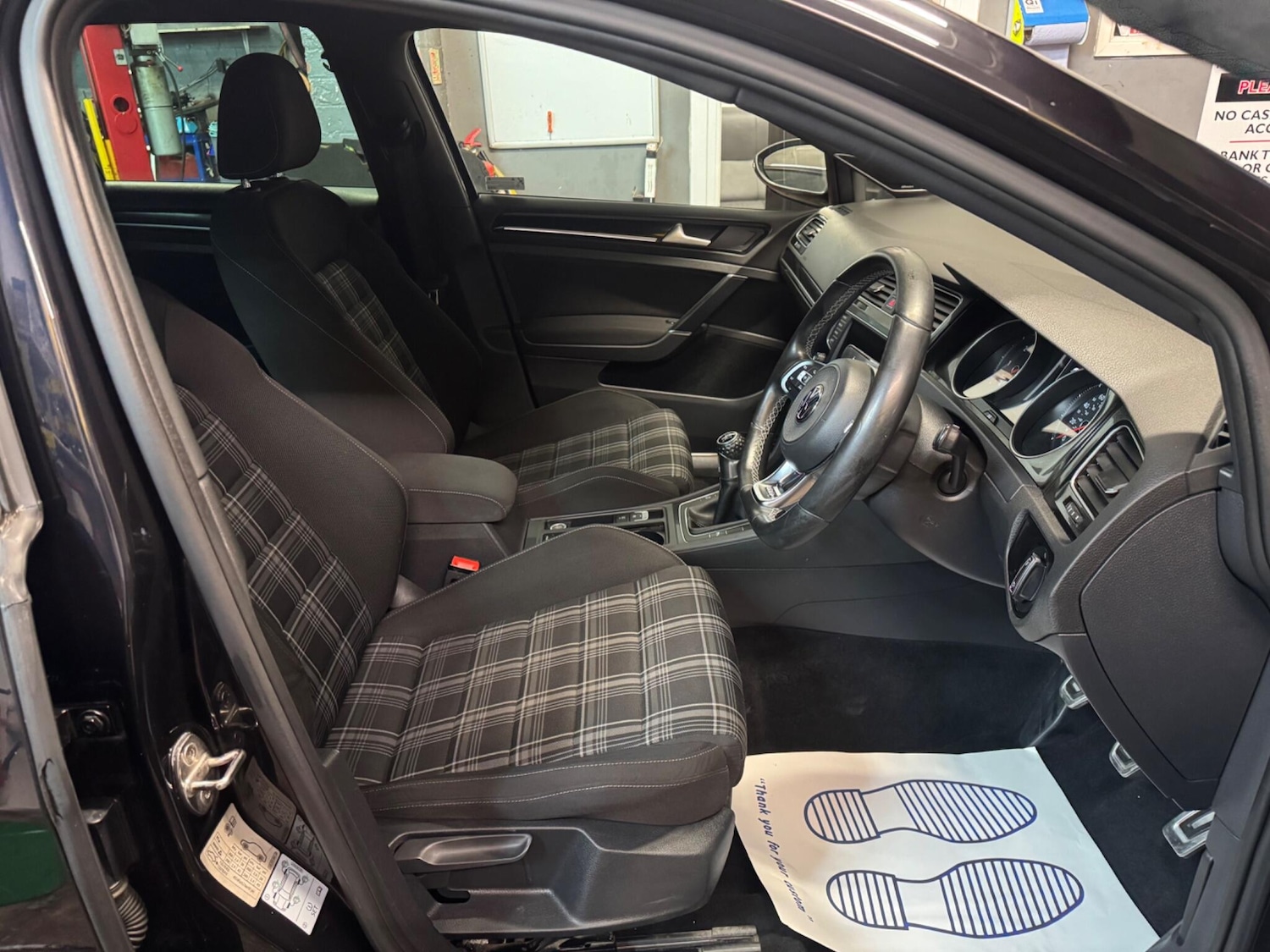 Used Volkswagen Golf 2017 for sale - 76539076: Photo 10