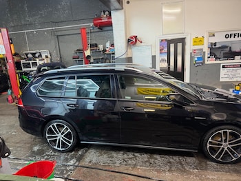 Used Volkswagen Golf 2017 for sale - 76539076: Photo