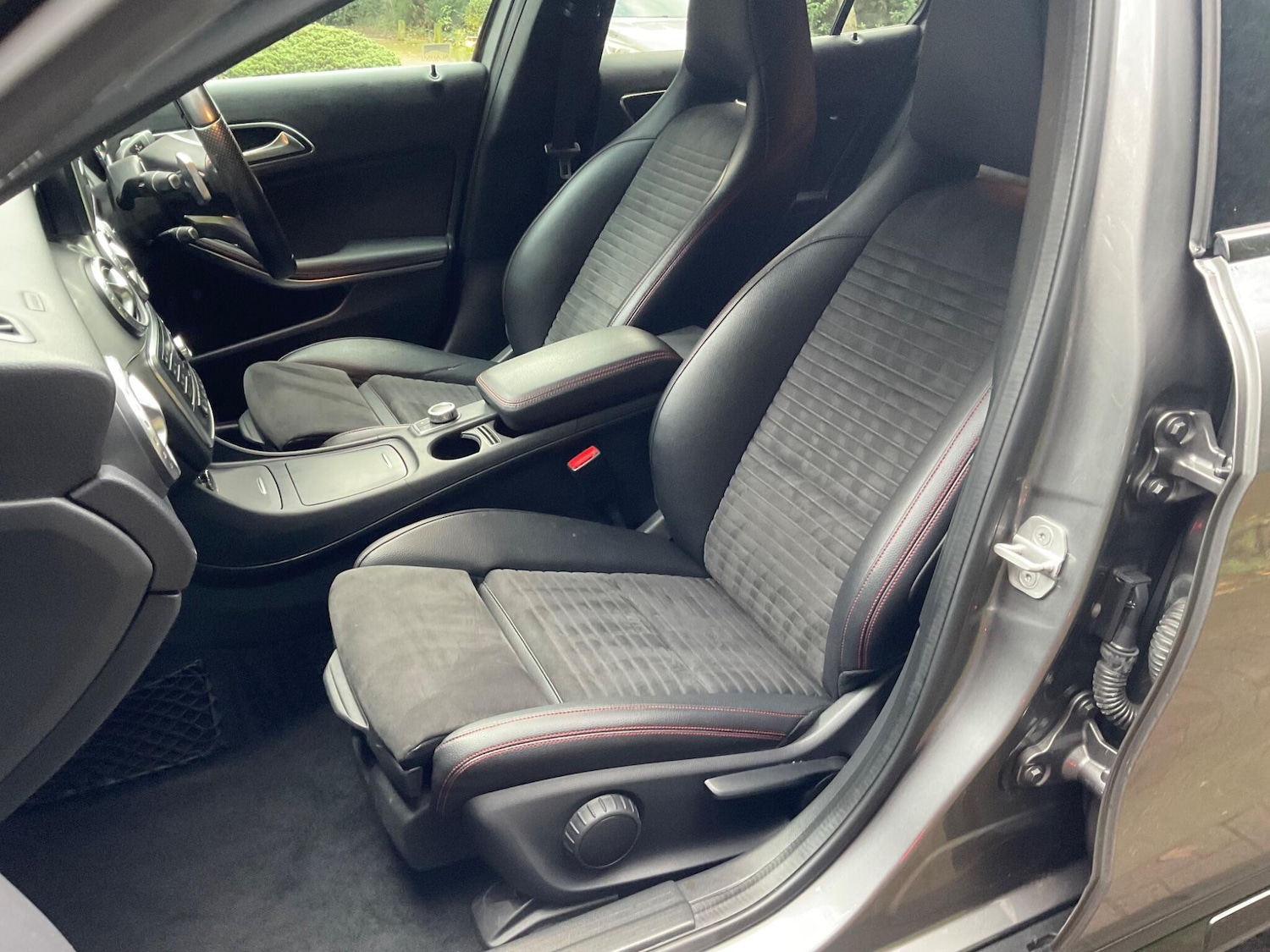 Used Mercedes-Benz GLA 2015 for sale - 76666598: Photo 25