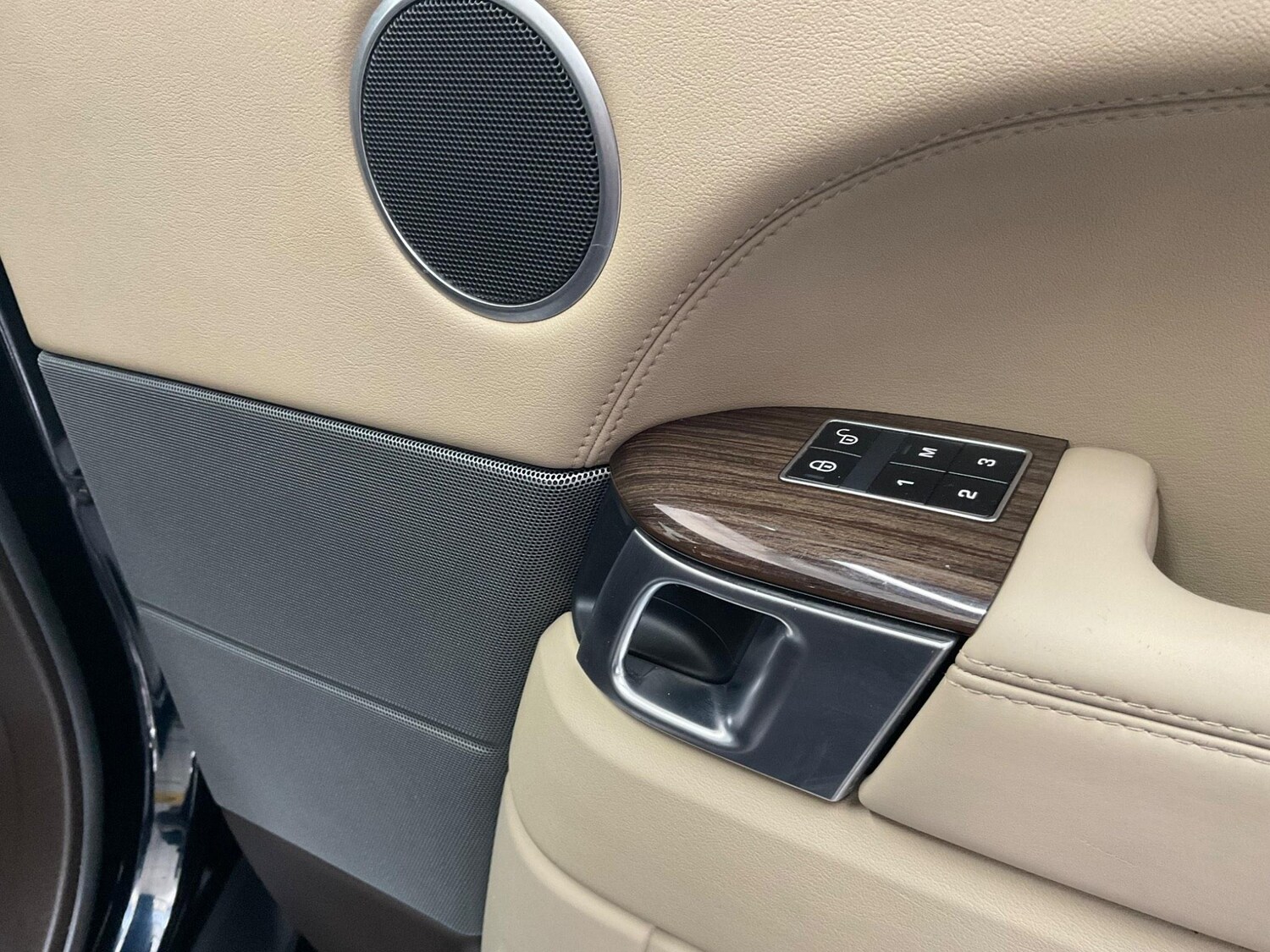 Used Land Rover Range Rover Sport 2015 for sale - 77479518: Photo 13