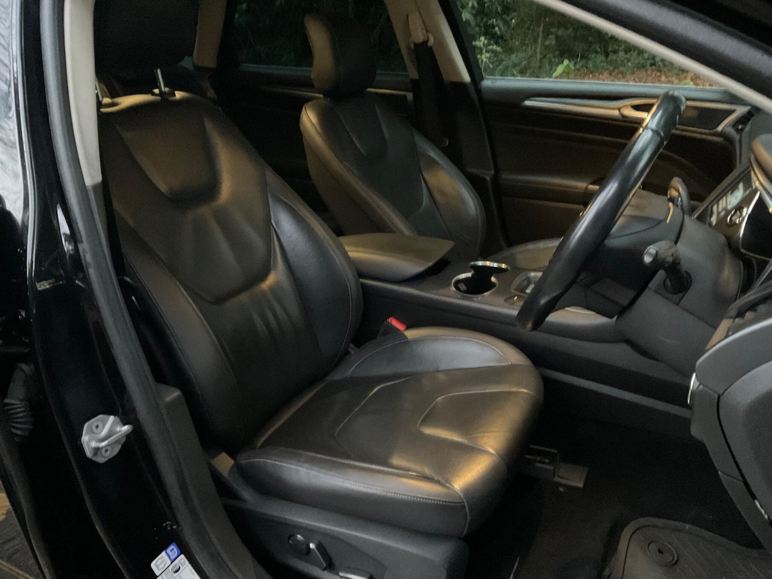 Used Ford Mondeo 2015 for sale - 76714255: Photo 12