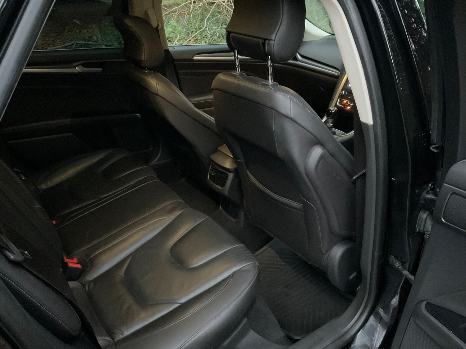 Used Ford Mondeo 2015 for sale - 76714255: Photo 17