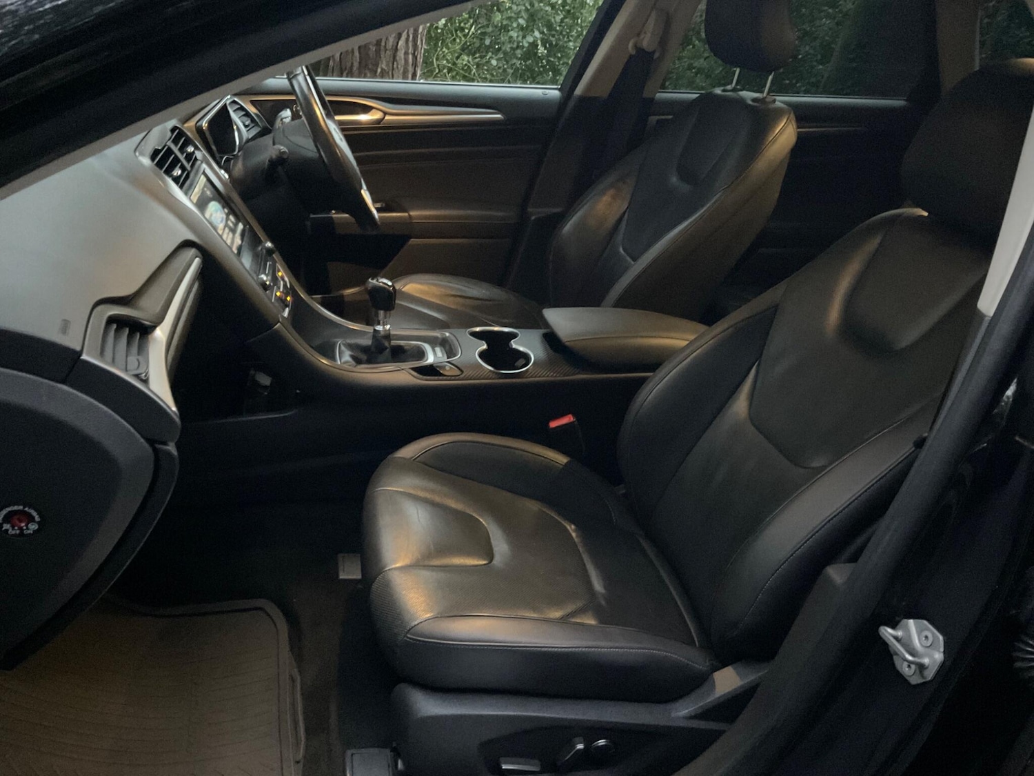 Used Ford Mondeo 2015 for sale - 76714255: Photo 23