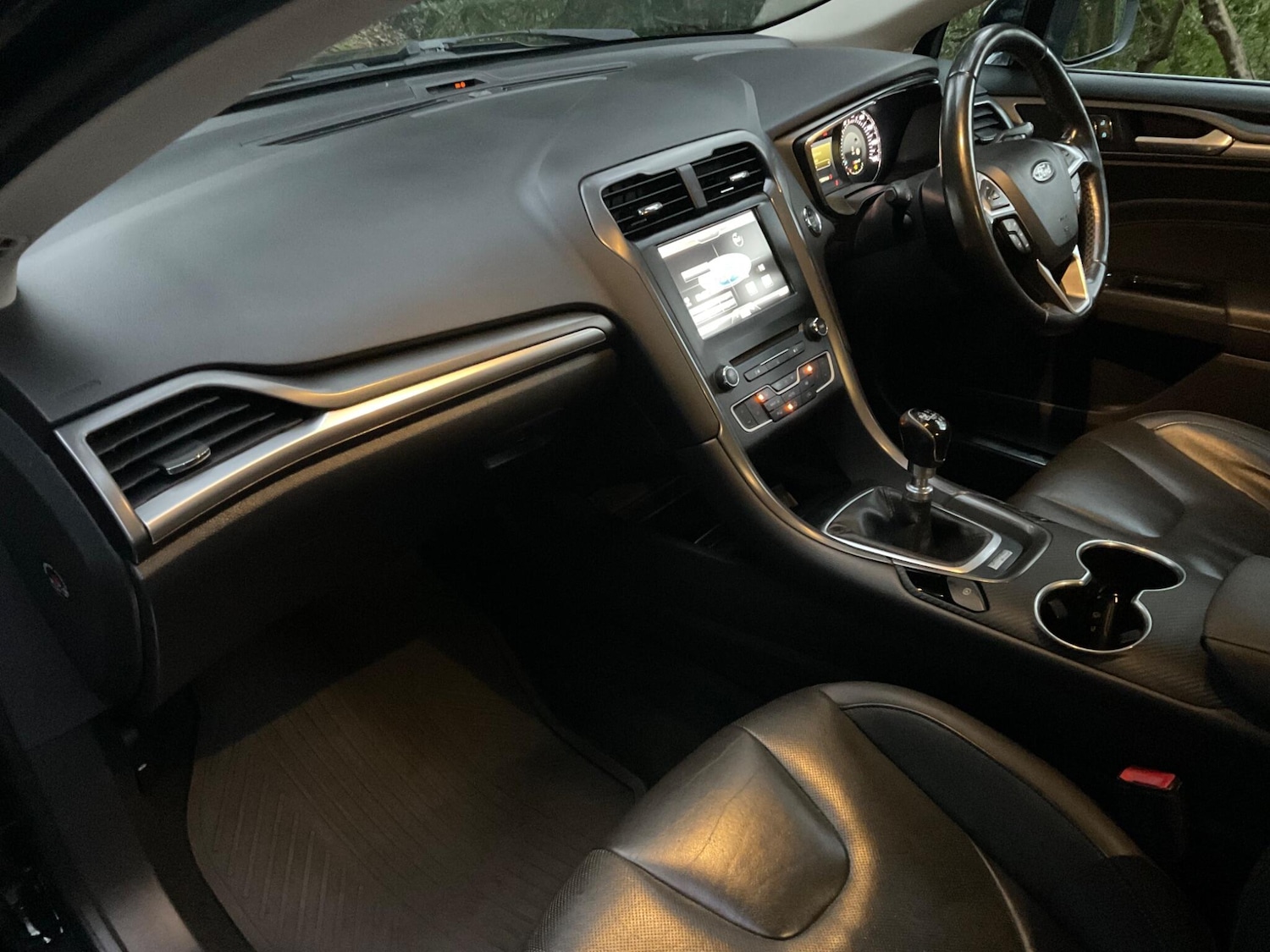 Used Ford Mondeo 2015 for sale - 76714255: Photo 24