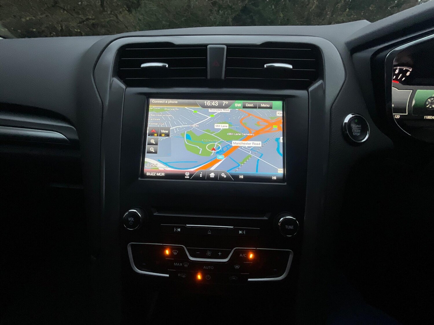 Used Ford Mondeo 2015 for sale - 76714255: Photo 30