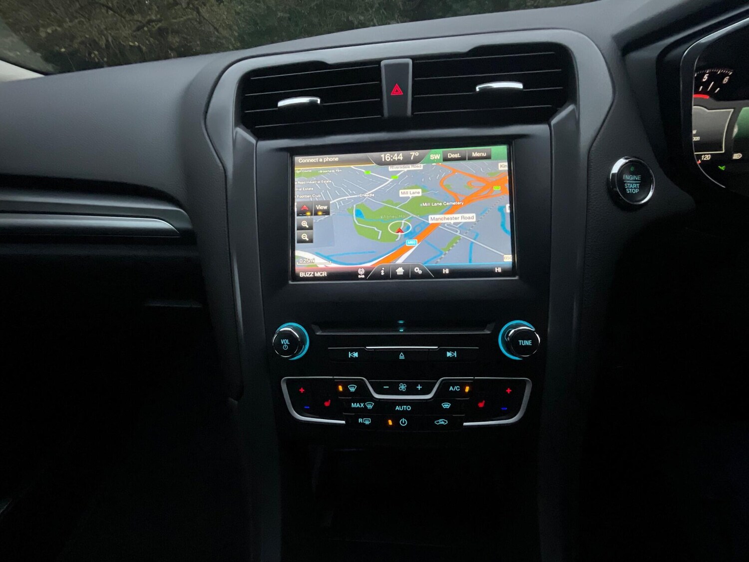 Used Ford Mondeo 2015 for sale - 76714255: Photo 31