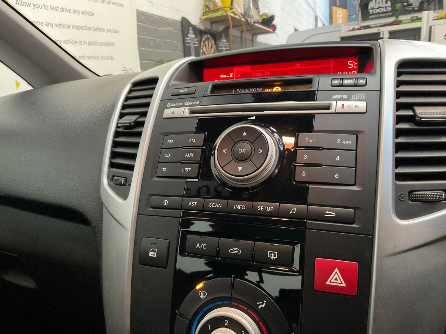 Used Kia Venga 2012 for sale - 76839407: Photo 15