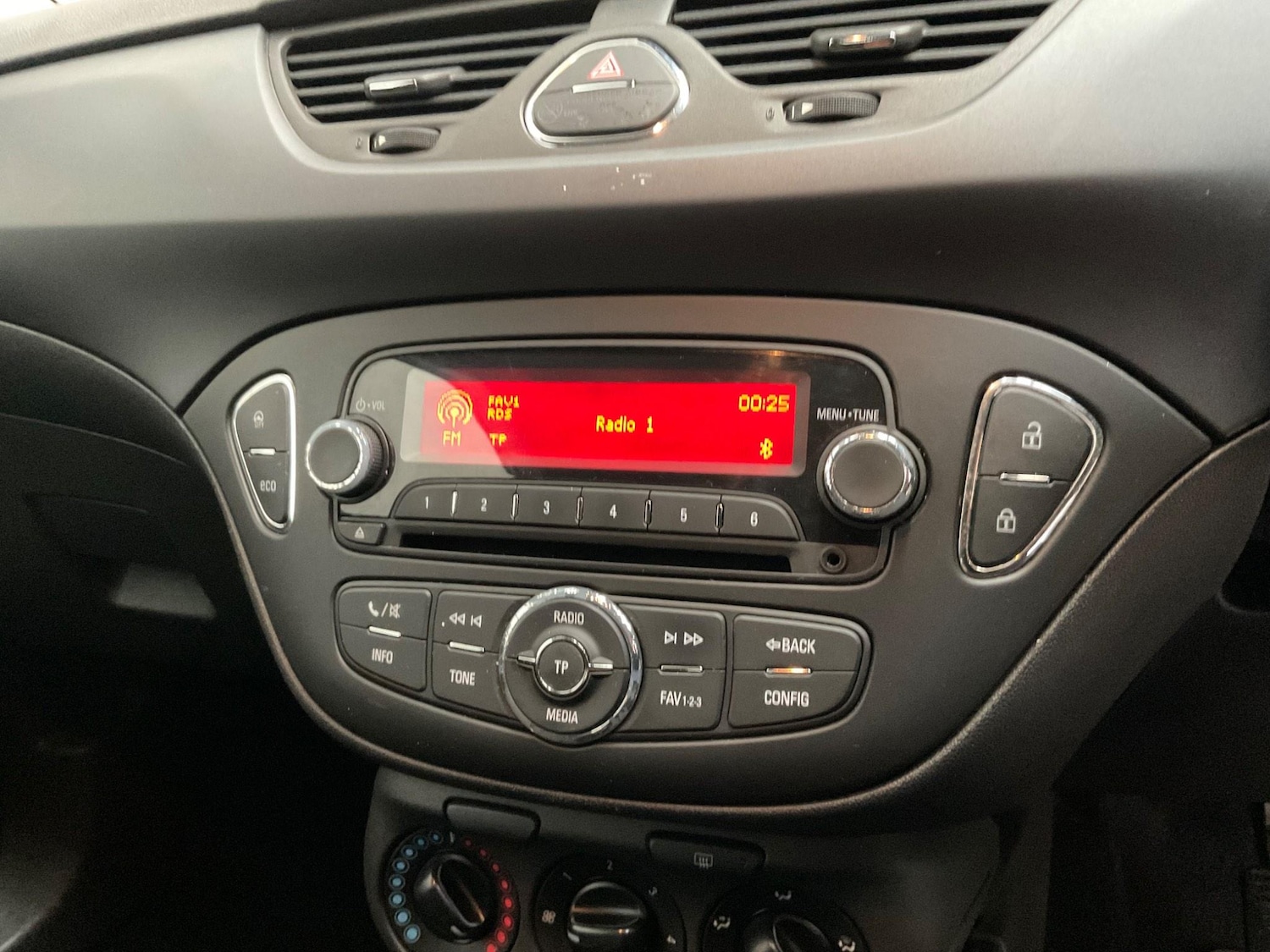 Used Vauxhall Corsa 2016 for sale - 76993879: Photo 12