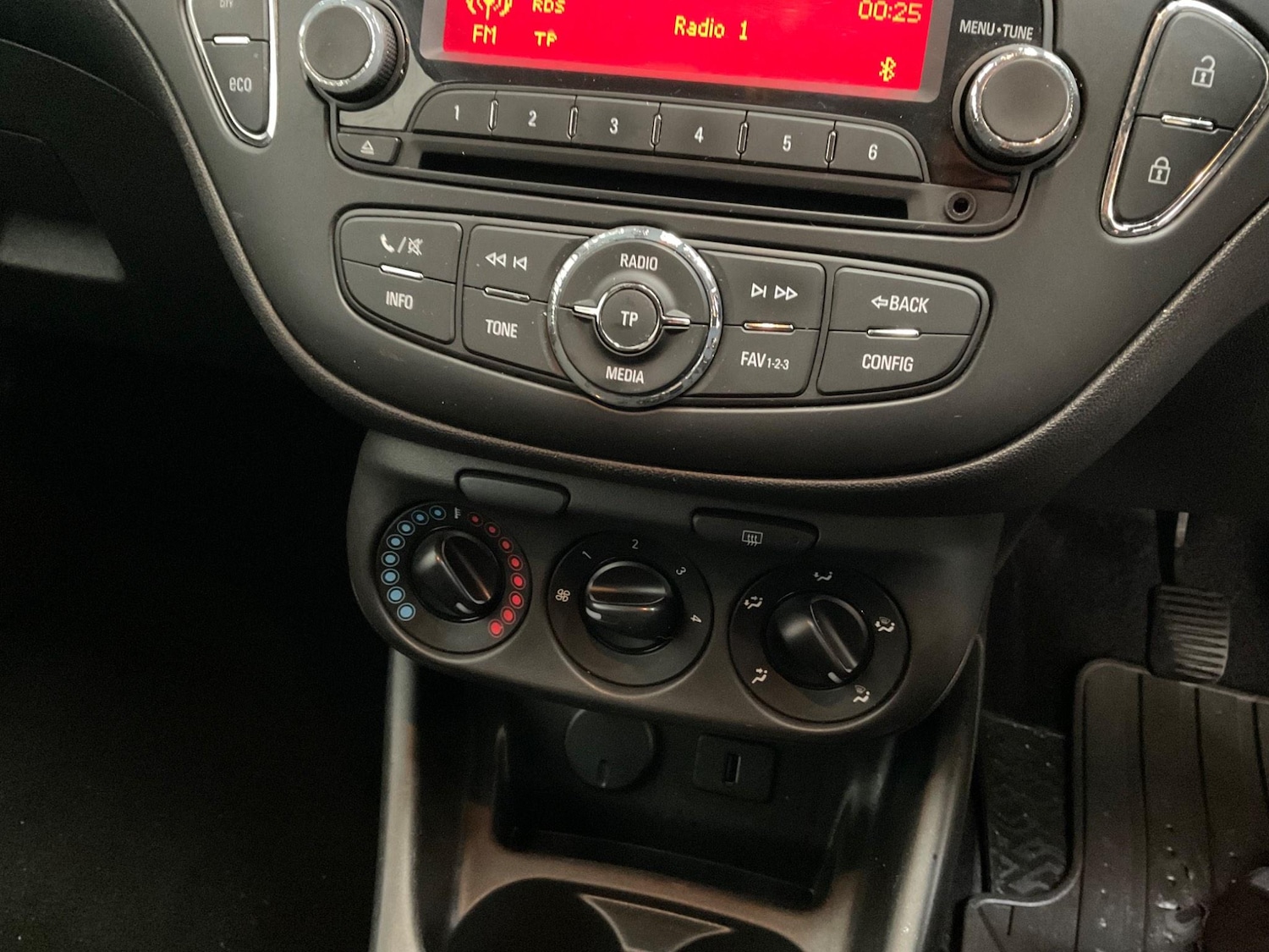 Used Vauxhall Corsa 2016 for sale - 76993879: Photo 13