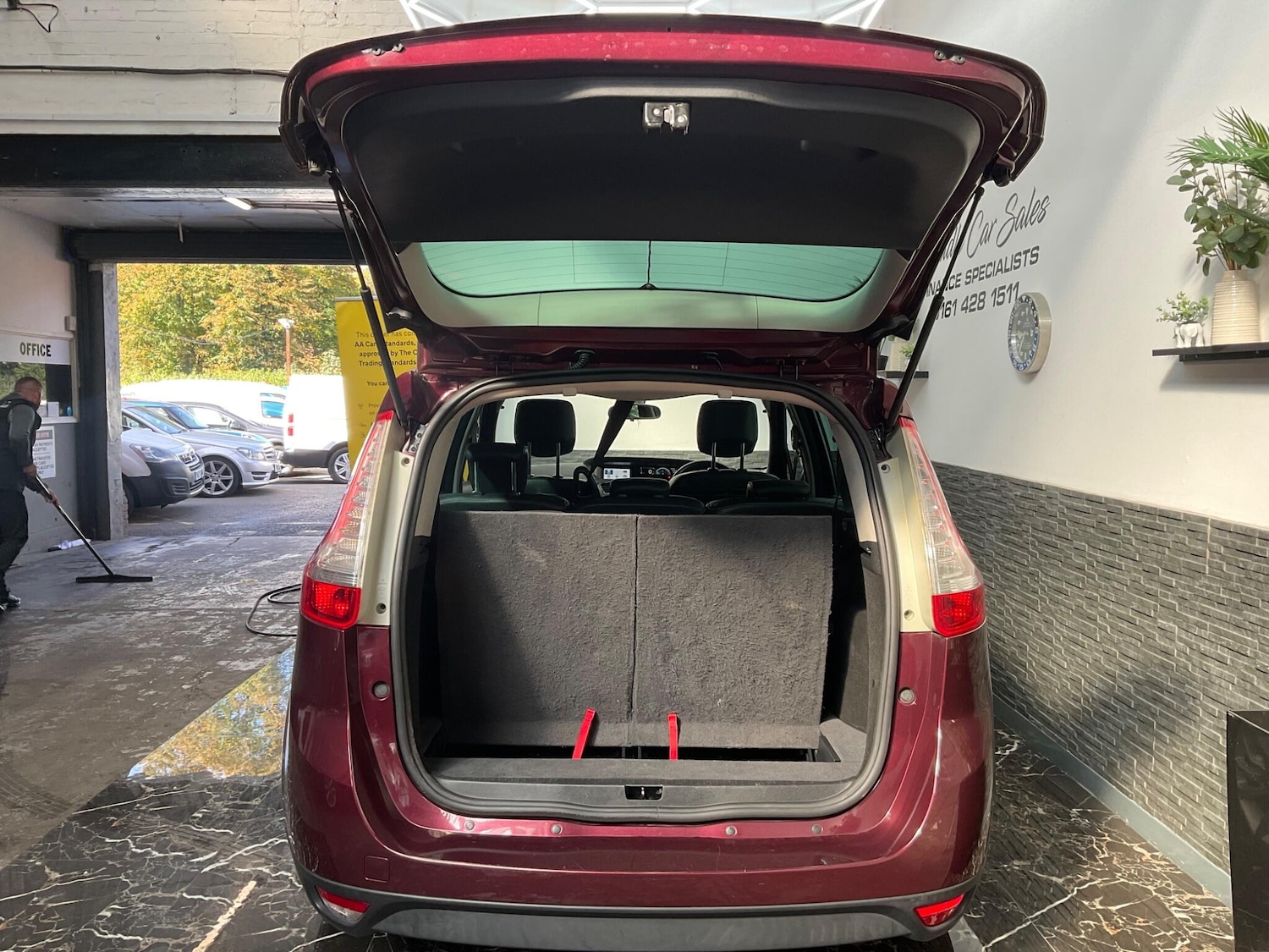 Used Renault Grand Scenic 2015 for sale - 75927004: Photo 18