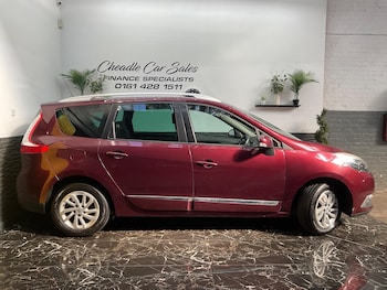 Used Renault Grand Scenic 2015 for sale - 75927004: Photo