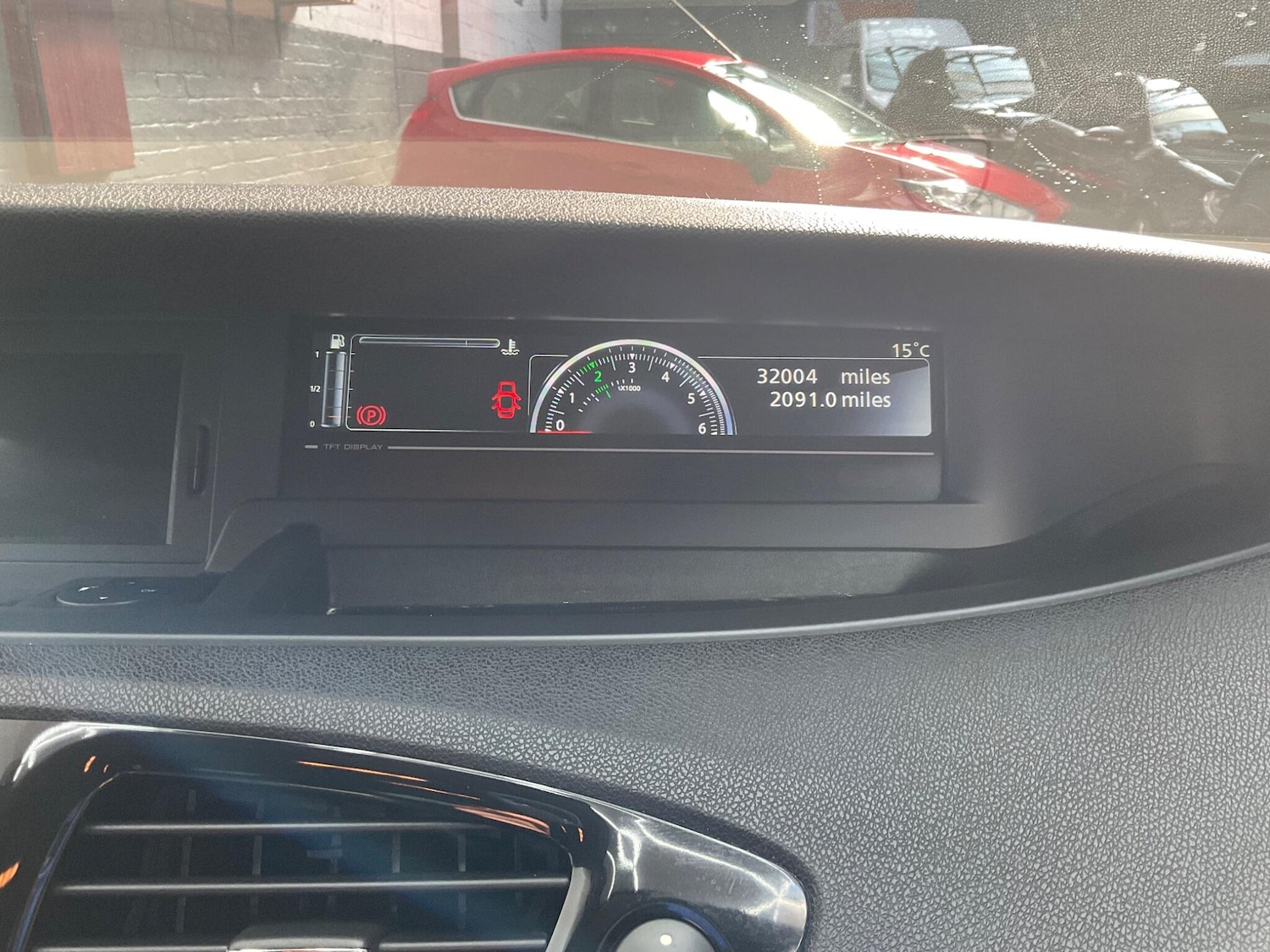 Used Renault Grand Scenic 2015 for sale - 75927004: Photo 5