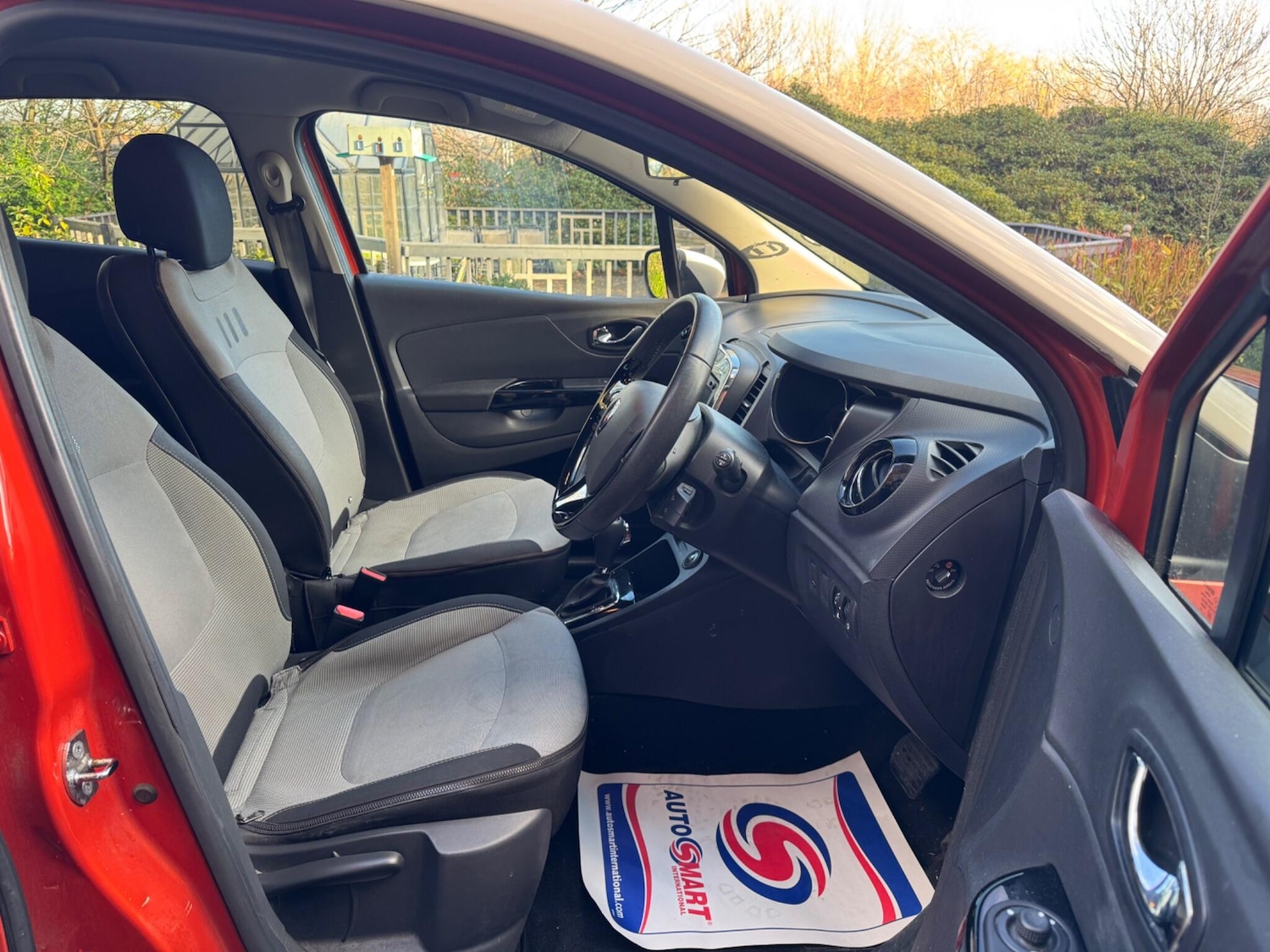 Used Renault Captur 2013 for sale - 76765440: Photo 6