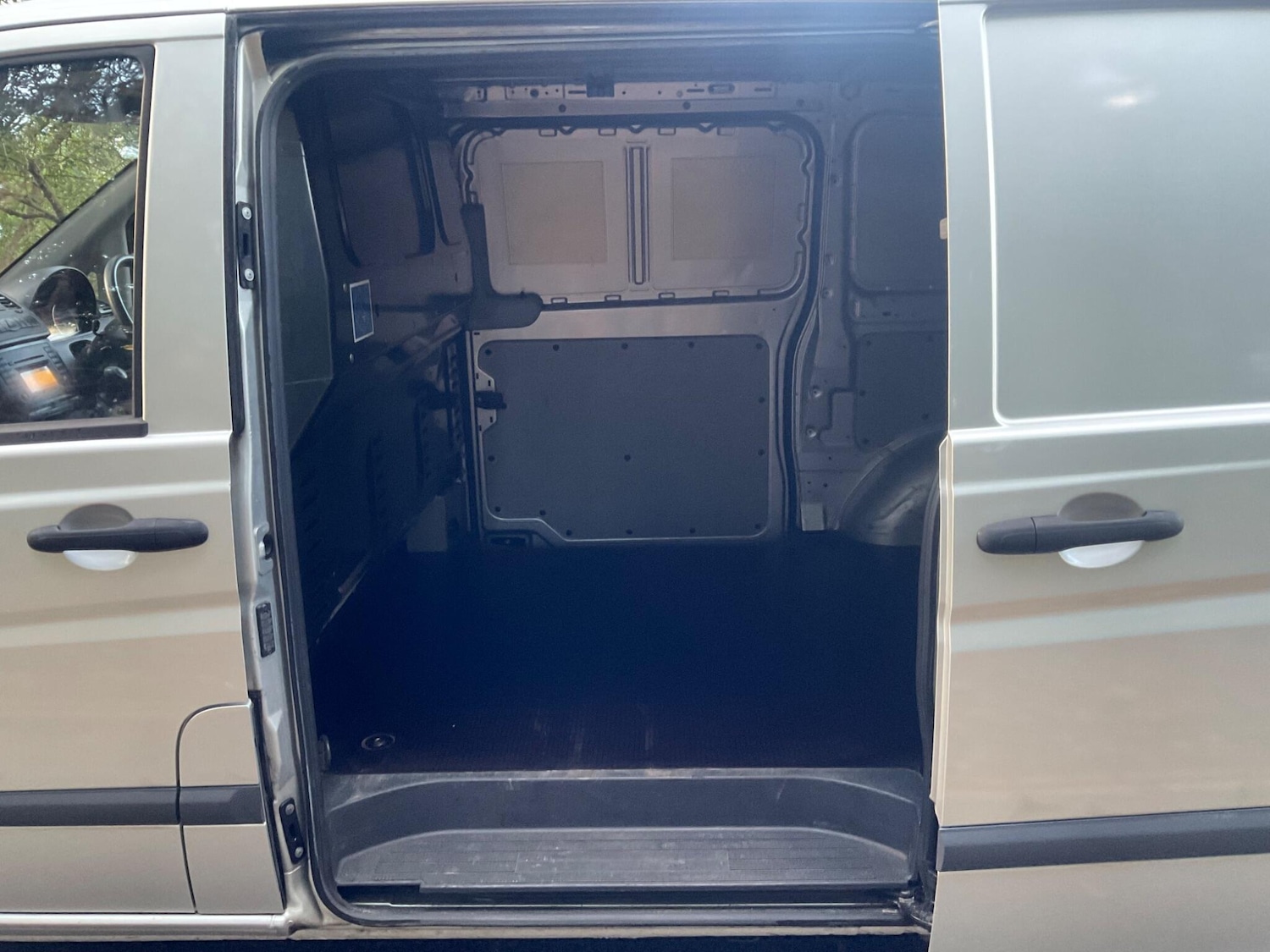 Used Mercedes-Benz Vito 2012 for sale - 76898692: Photo 25