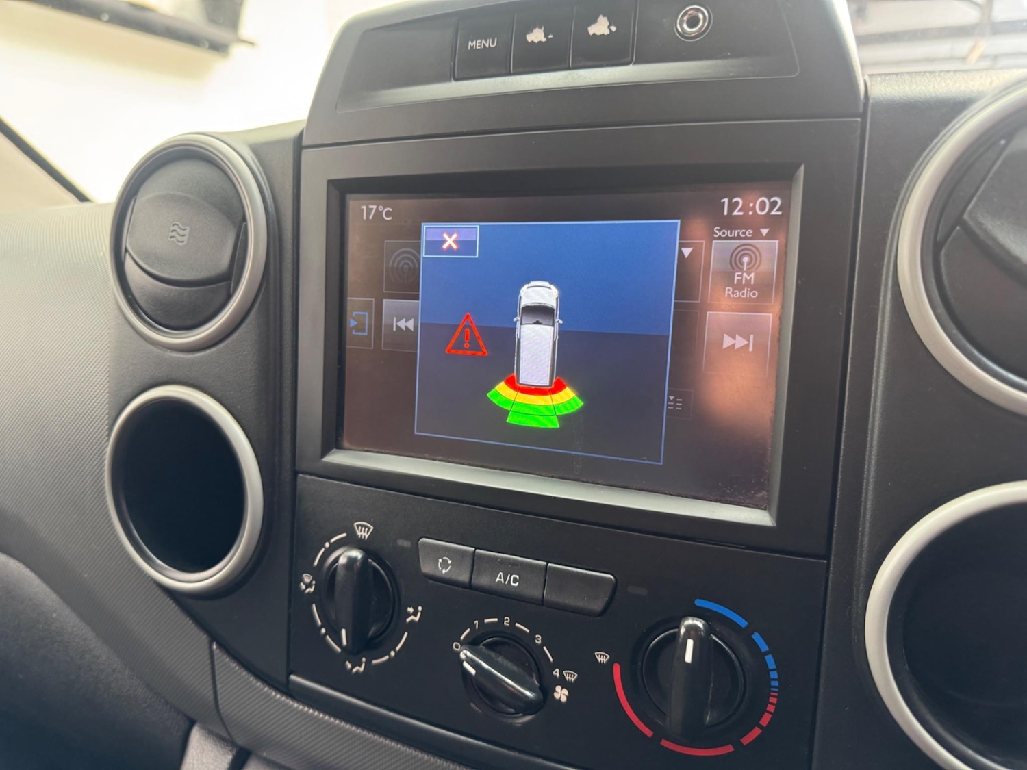 Used Peugeot Partner 2017 for sale - 76992268: Photo 17