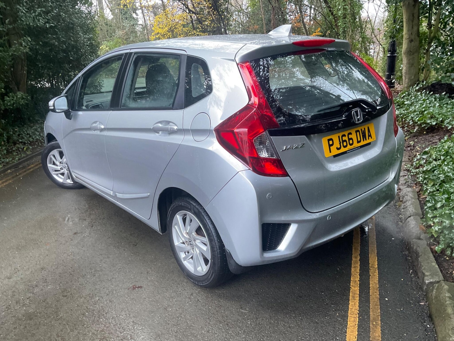 Used Honda Jazz 2016 for sale - 76839646: Photo 2