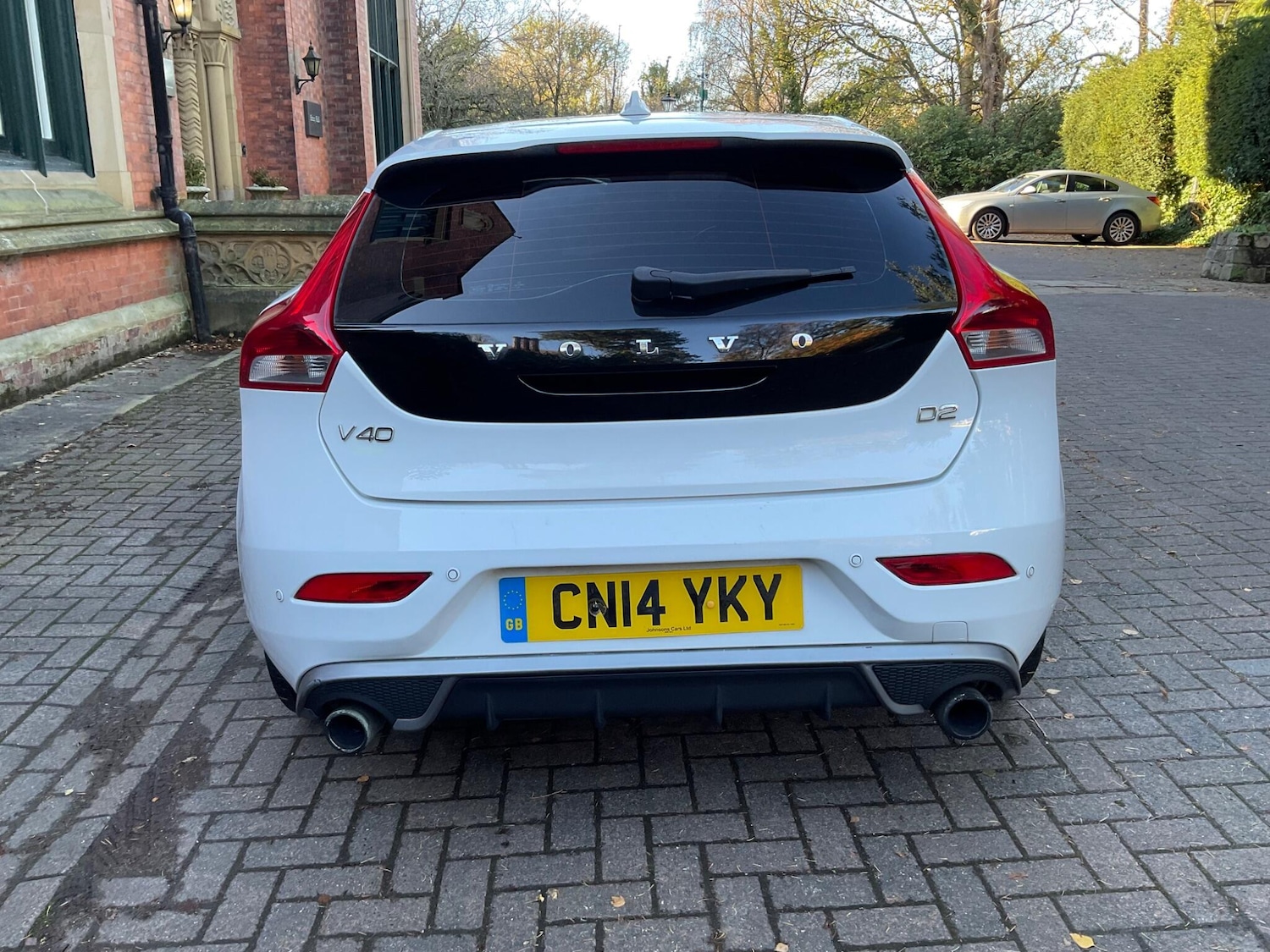 Used Volvo V40 2014 for sale - 76644653: Photo 10