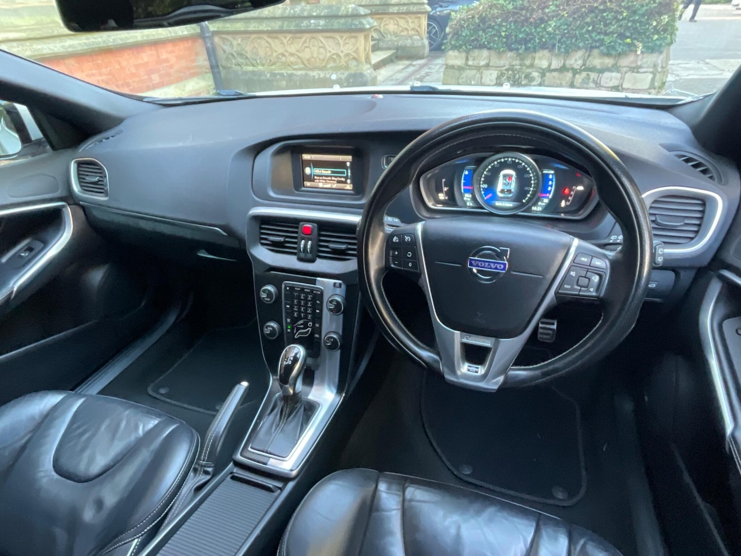 Used Volvo V40 2014 for sale - 76644653: Photo 14