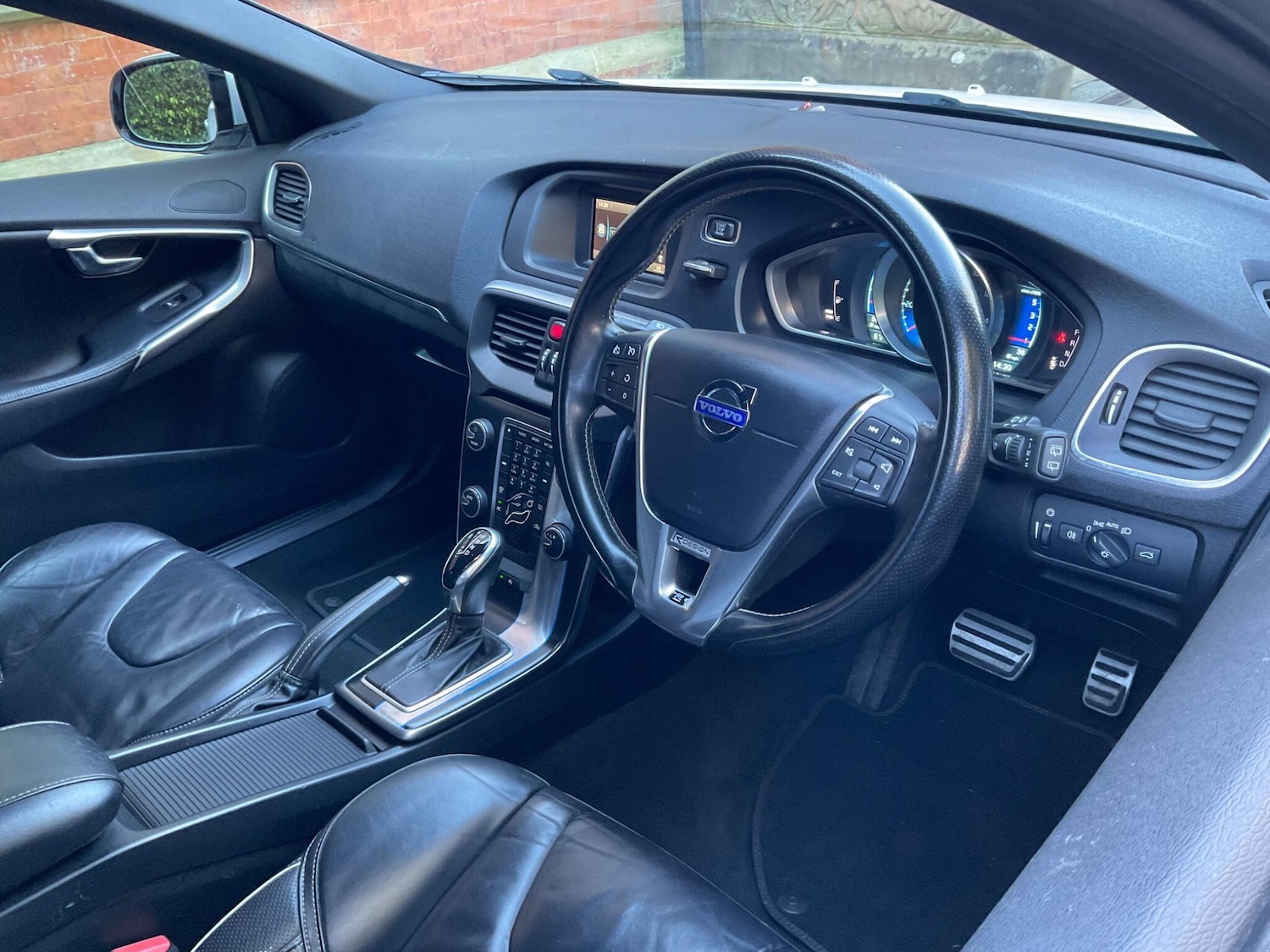 Used Volvo V40 2014 for sale - 76644653: Photo 16