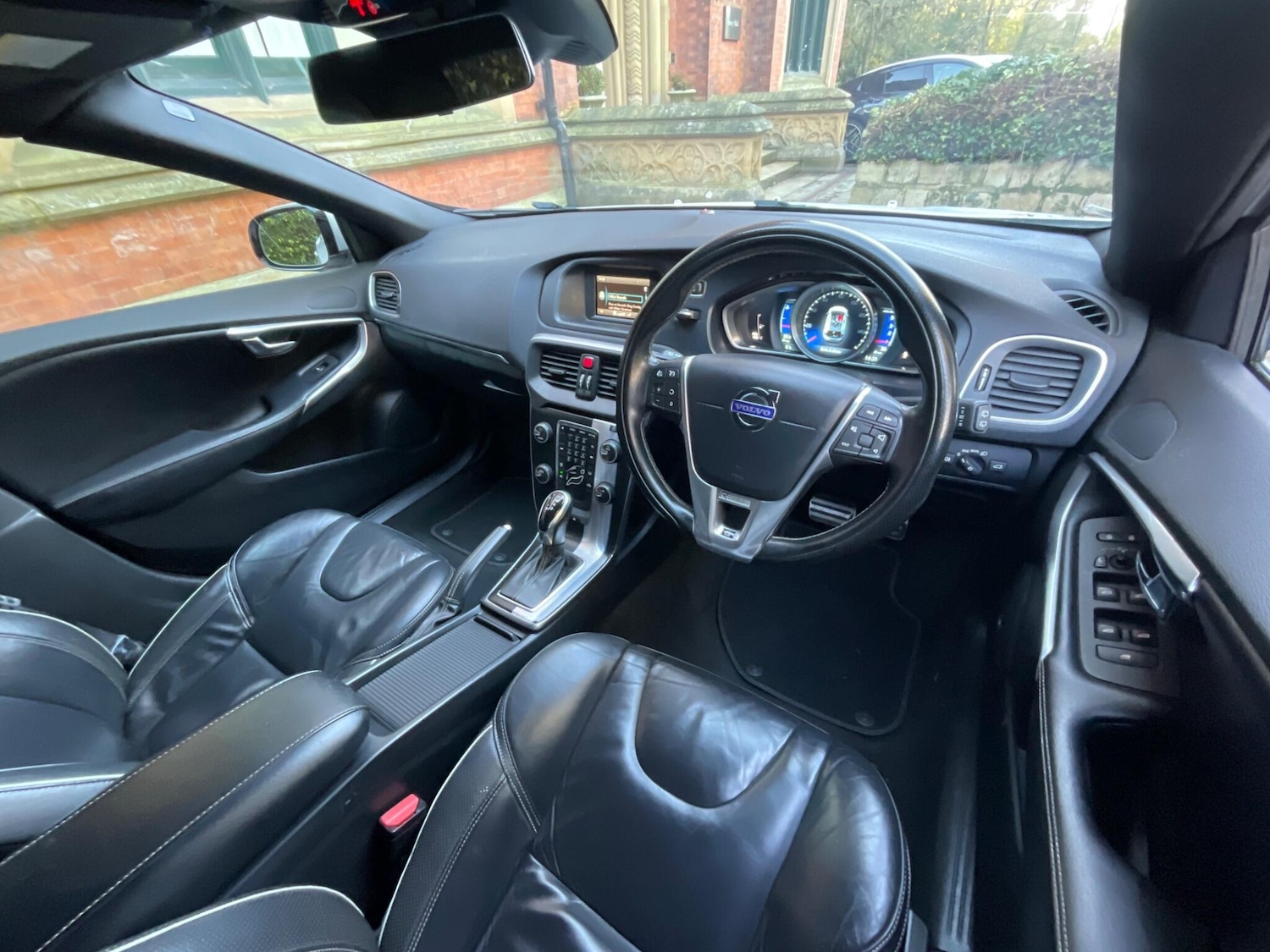 Used Volvo V40 2014 for sale - 76644653: Photo 17