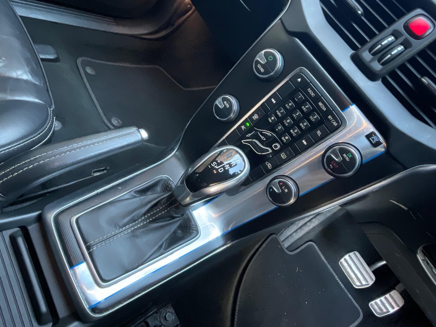 Used Volvo V40 2014 for sale - 76644653: Photo 18