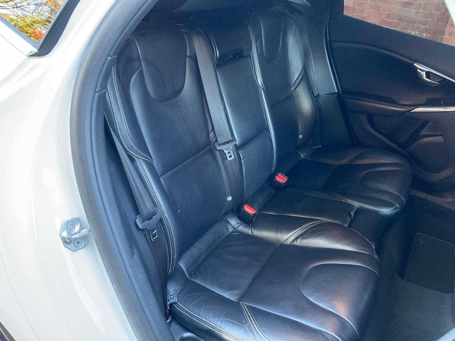 Used Volvo V40 2014 for sale - 76644653: Photo 23