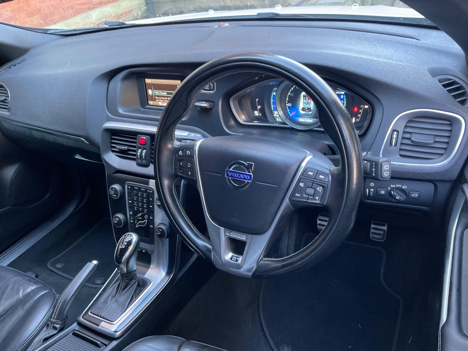 Used Volvo V40 2014 for sale - 76644653: Photo 31