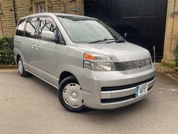 Used Toyota Voxy 2002 for sale - 78100979: Photo