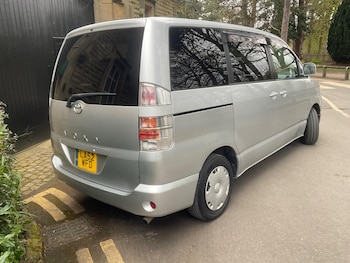 Used Toyota Voxy 2002 for sale - 78100979: Photo