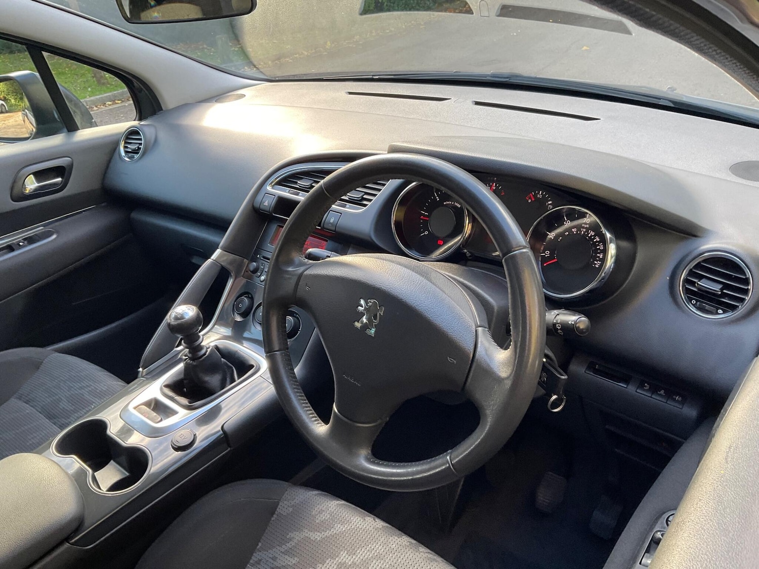 Used Peugeot 3008 2011 for sale - 76993941: Photo 21