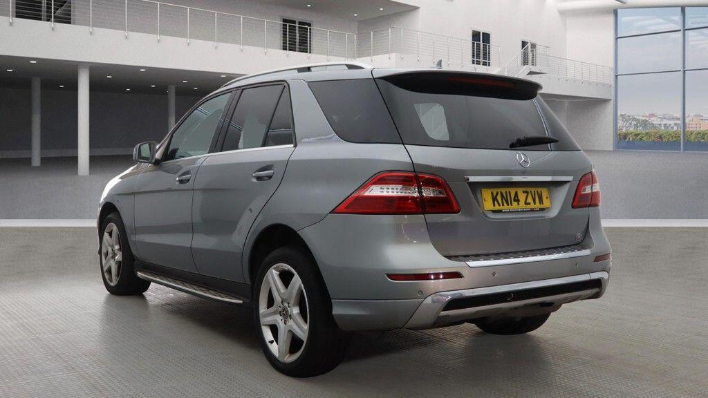 Used Mercedes-Benz M Class 2014 for sale - 77131827: Photo 4