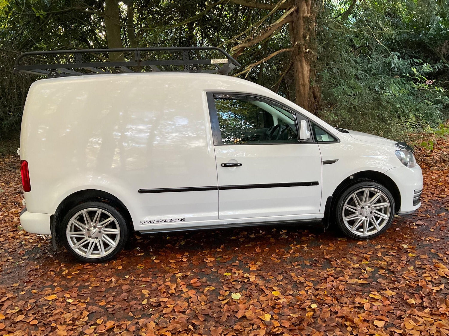 Used Volkswagen Caddy 2011 for sale - 76398603: Photo 8