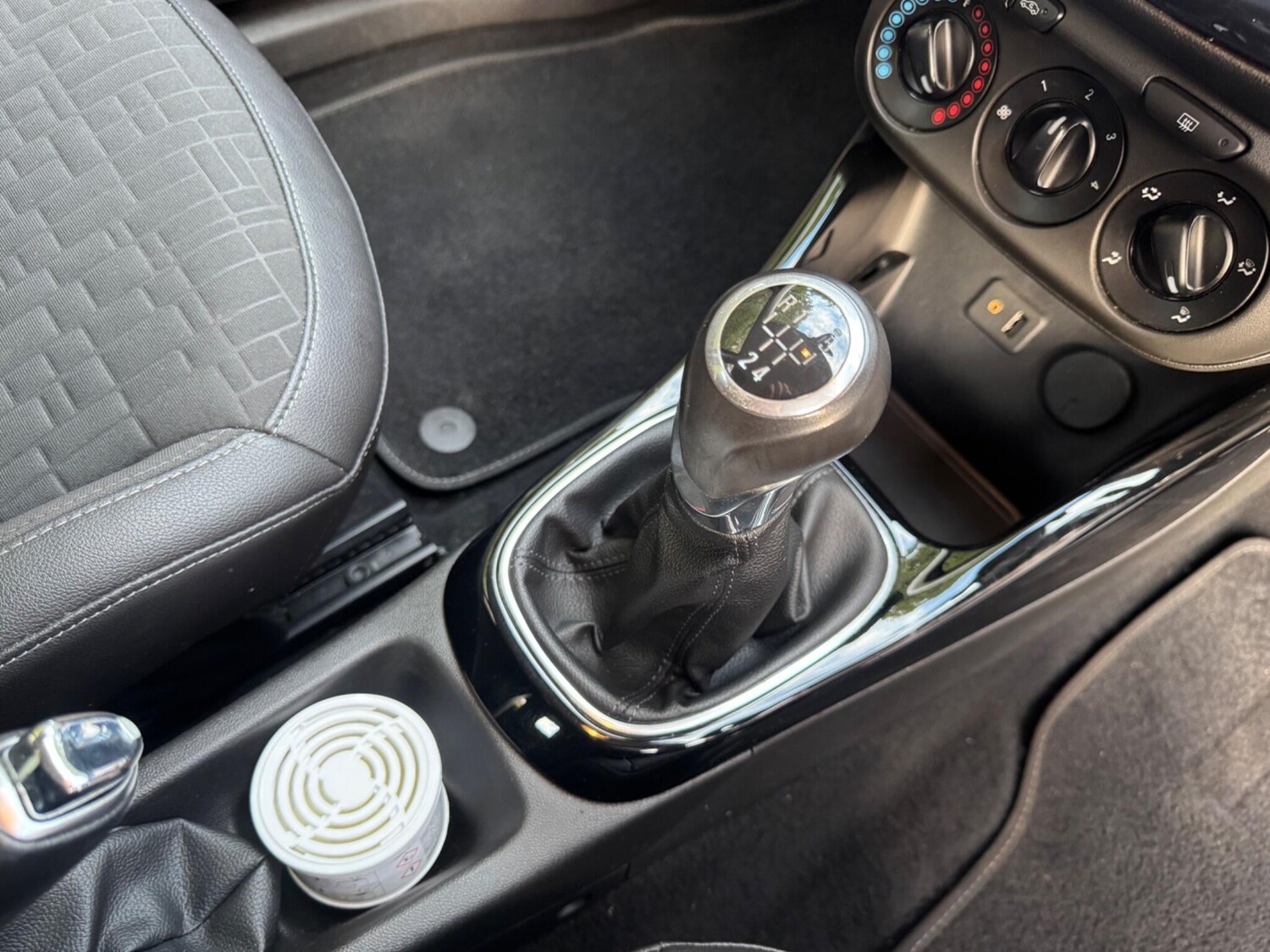 Used Vauxhall Corsa 2015 for sale - 76440292: Photo 24