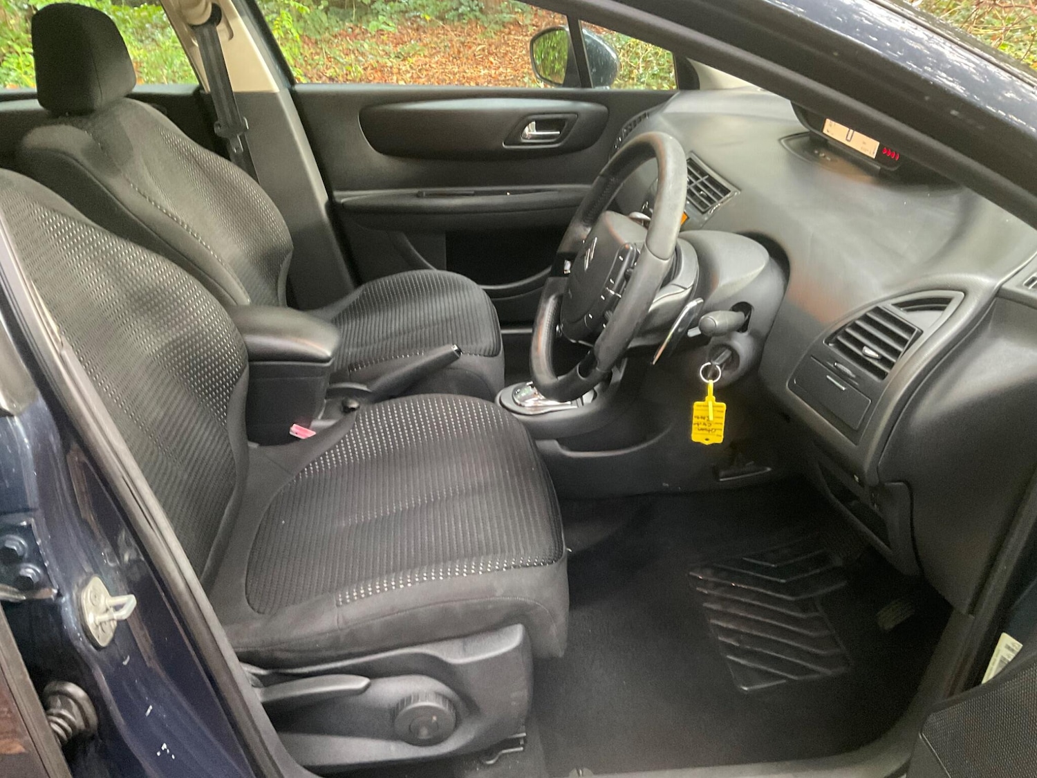 Used Citroen C4 2010 for sale - 76326654: Photo 11