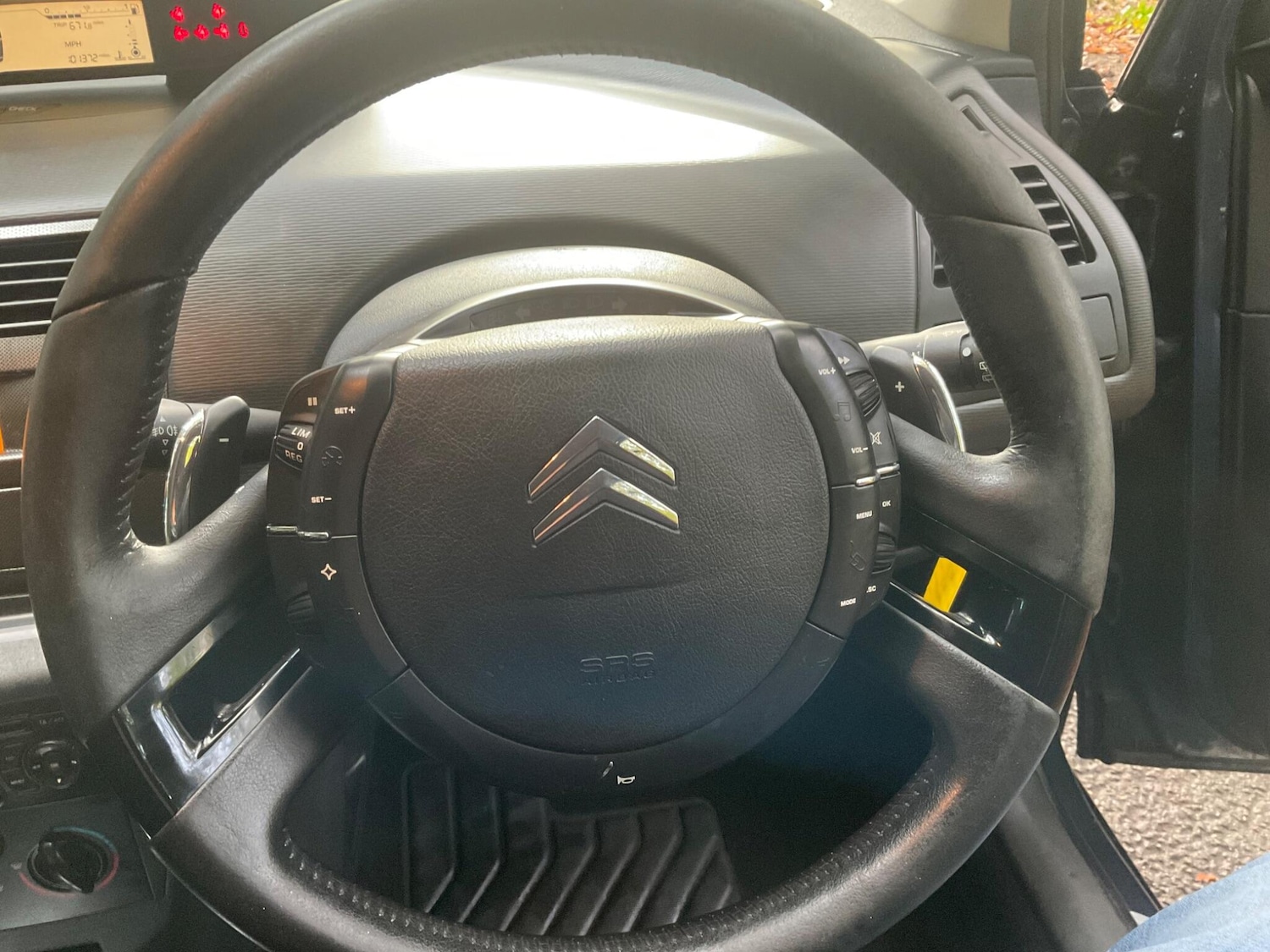 Used Citroen C4 2010 for sale - 76326654: Photo 26