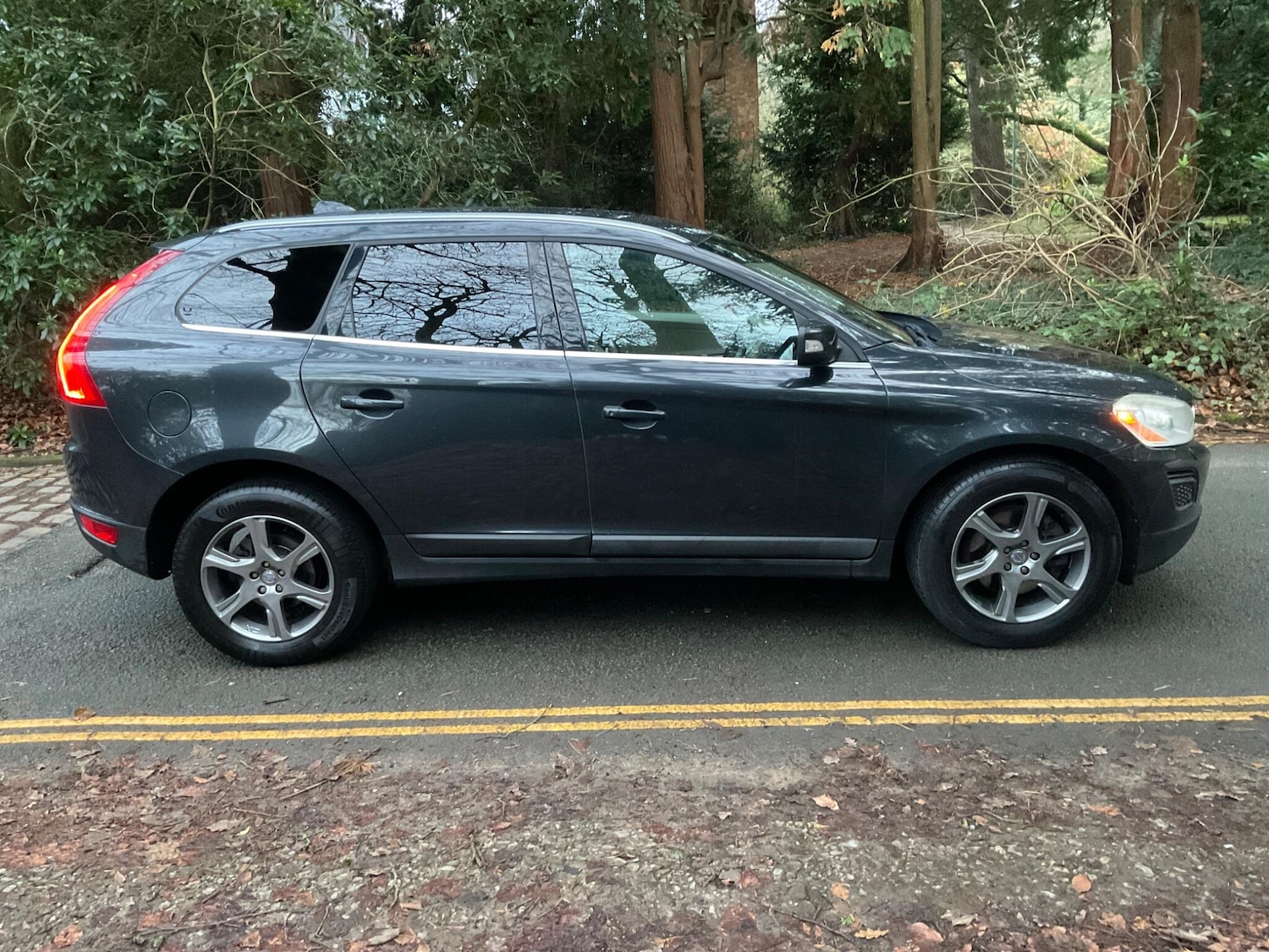 Used Volvo XC60 2011 for sale - 76935993: Photo 10