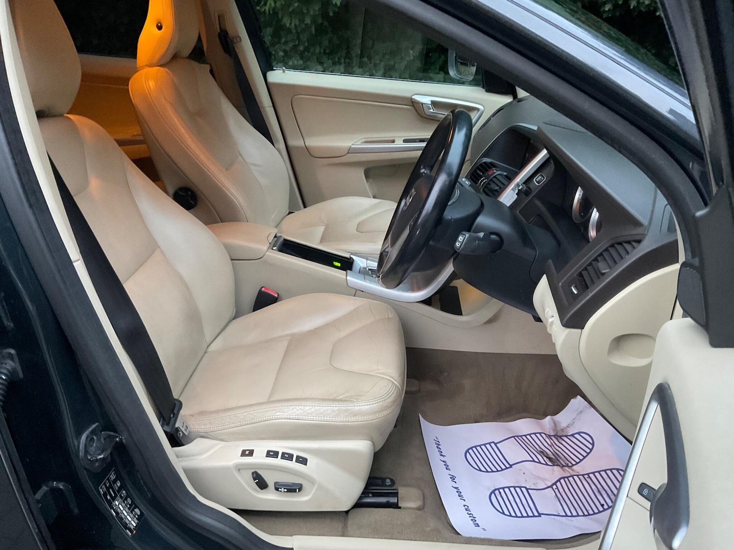 Used Volvo XC60 2011 for sale - 76935993: Photo 12