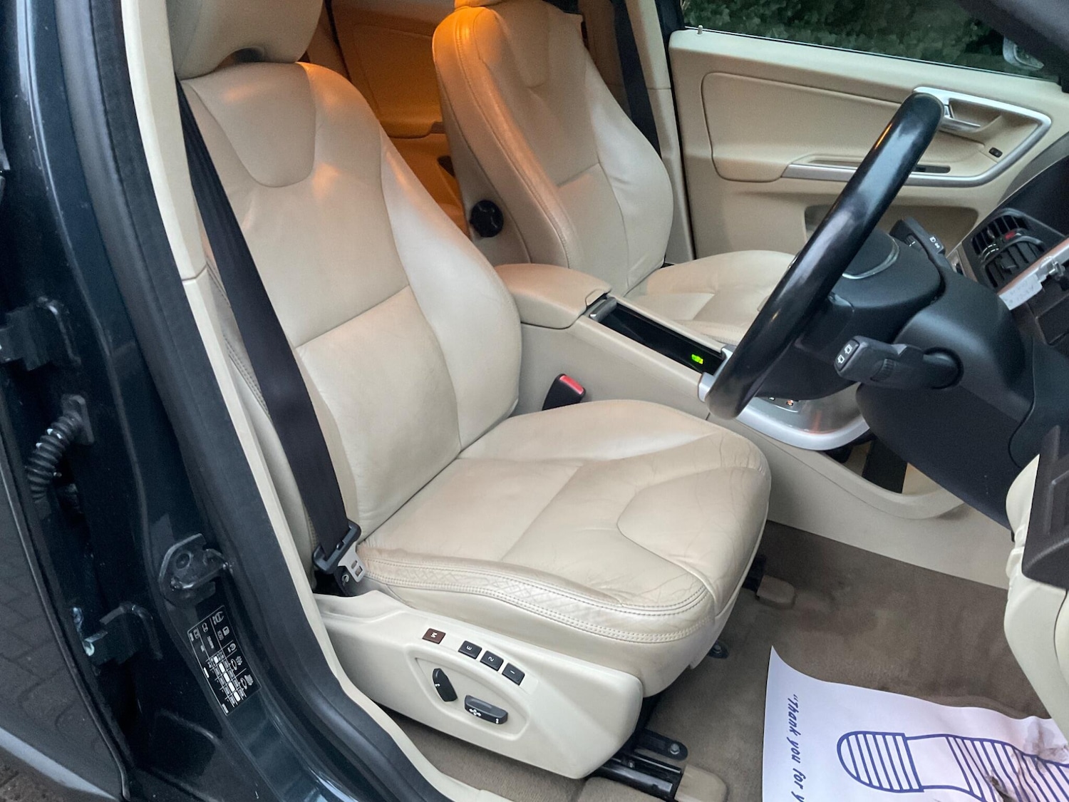 Used Volvo XC60 2011 for sale - 76935993: Photo 13