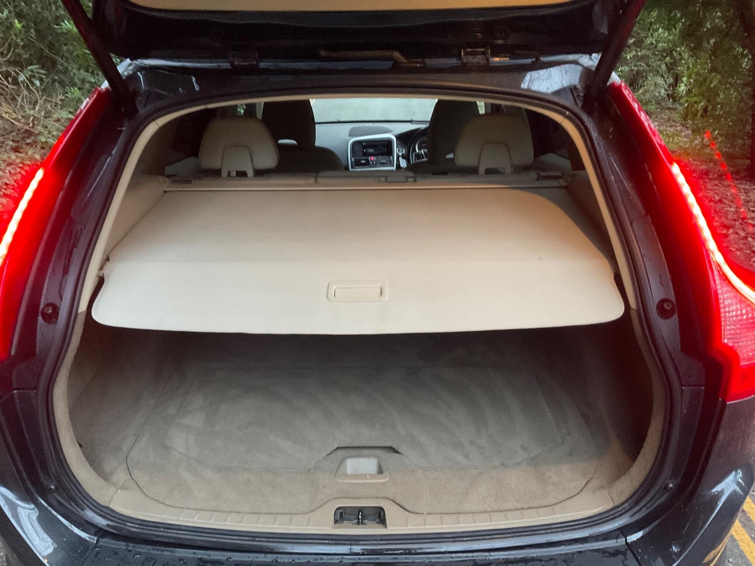 Used Volvo XC60 2011 for sale - 76935993: Photo 16