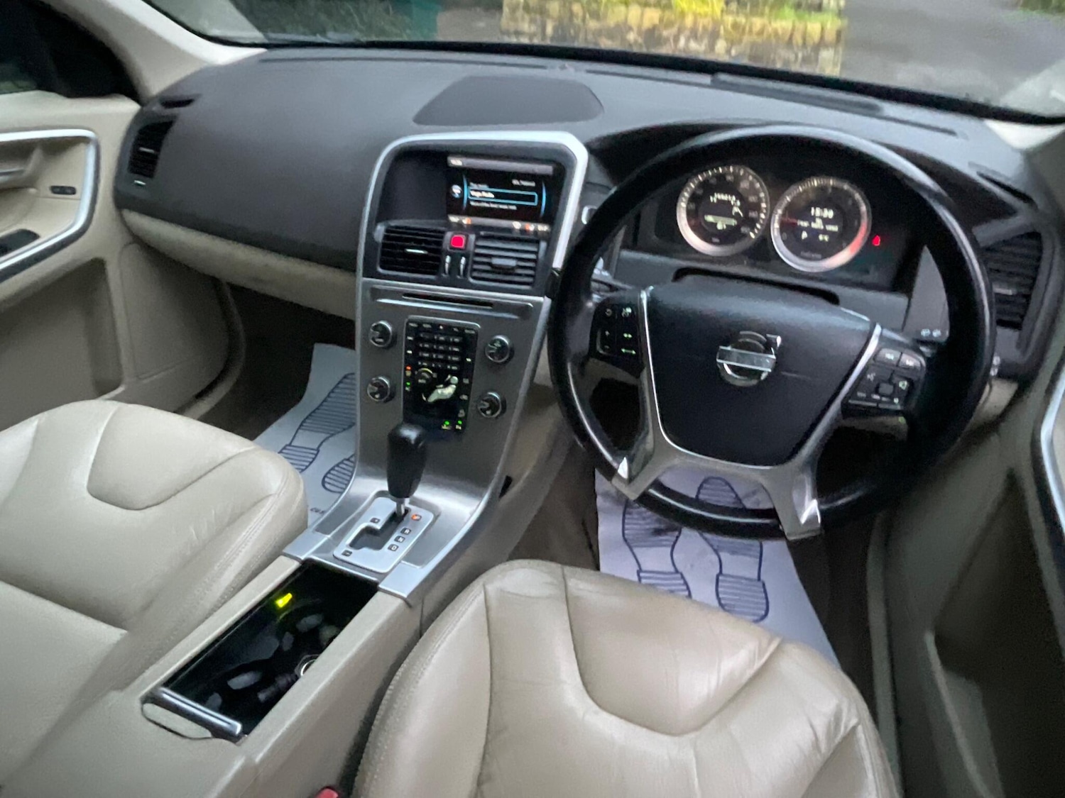 Used Volvo XC60 2011 for sale - 76935993: Photo 27