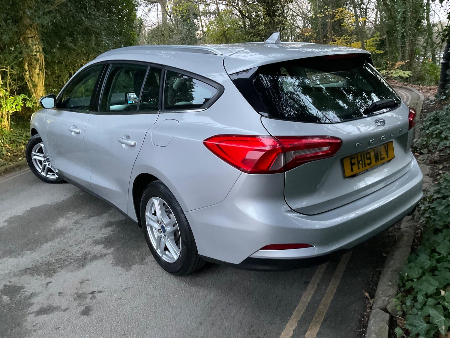 Used Ford Focus for sale - 76727540: Photo 2