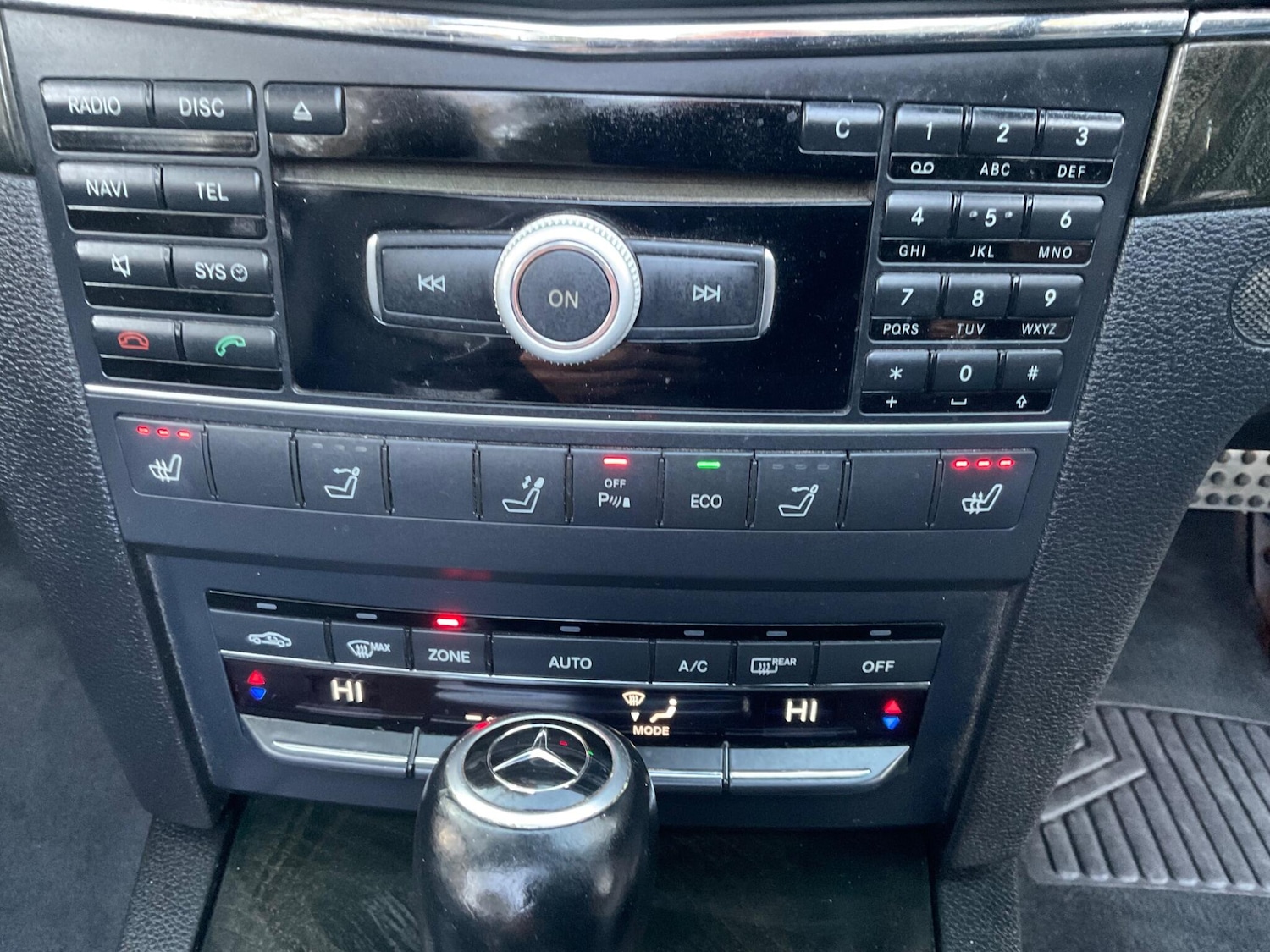 Used Mercedes-Benz E Class 2011 for sale - 77657506: Photo 30