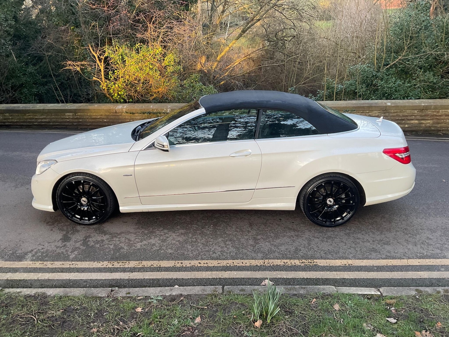 Used Mercedes-Benz E Class 2011 for sale - 77657506: Photo 40