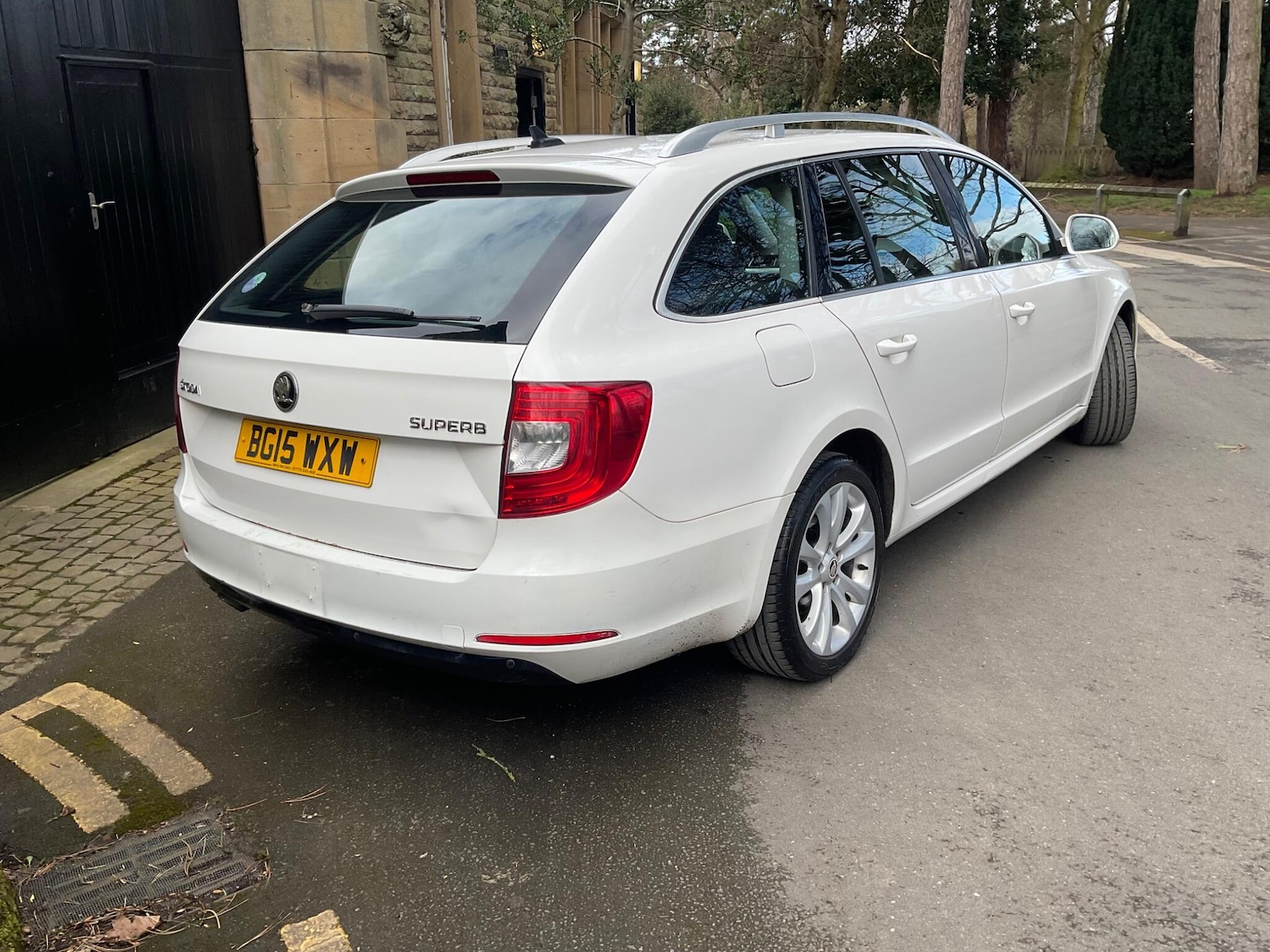 Used Skoda Superb 2015 for sale - 77882690: Photo 2