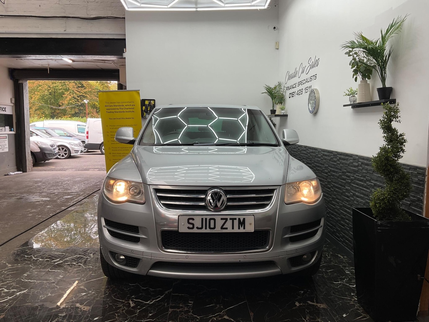 Used Volkswagen Touareg 2010 for sale - 76099279: Photo 2